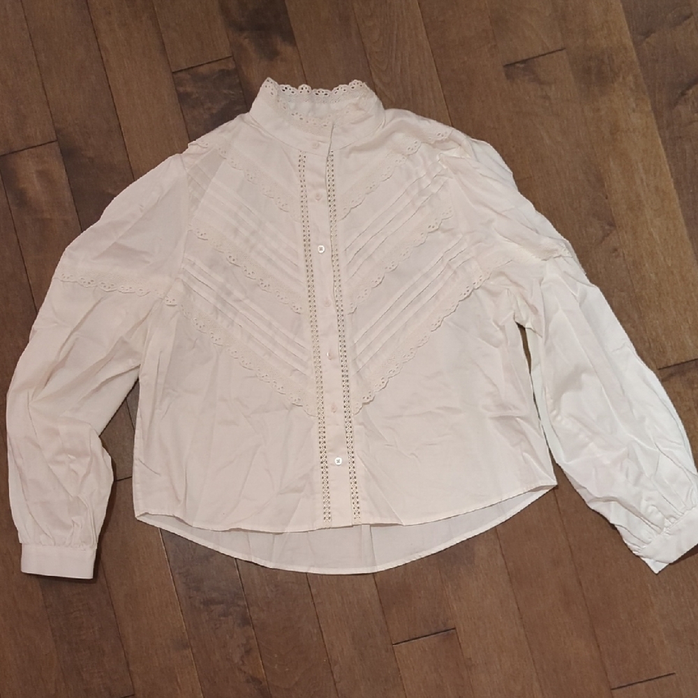 White Lace Trim Blouse With Puff Sleeves